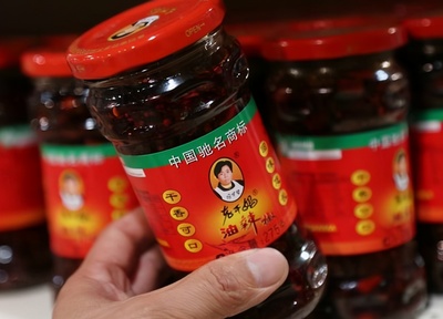 富豪玩&ldquo;隱居幕后&rdquo;,代理人出賣其利益